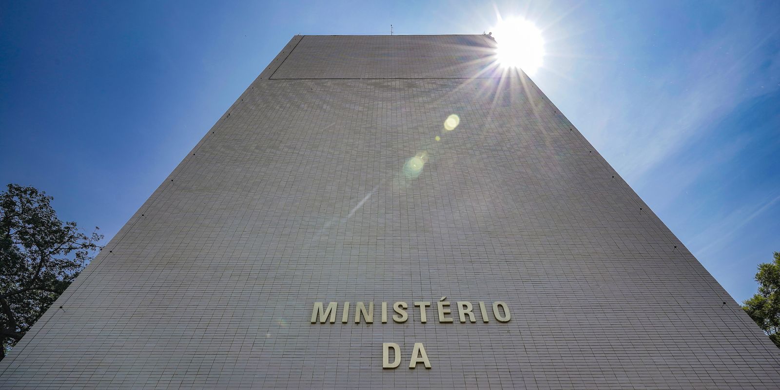 Governo federal retém R$ 22,1 bilhões do orçamento de 2026