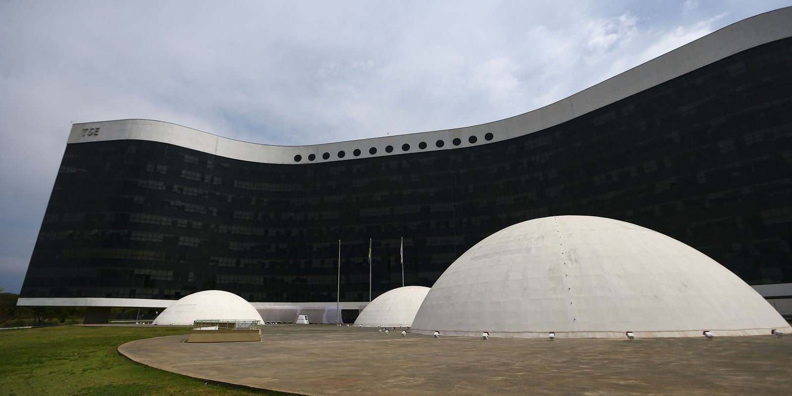 Especialistas alertam para o risco de IA intensificar fake news nas eleições