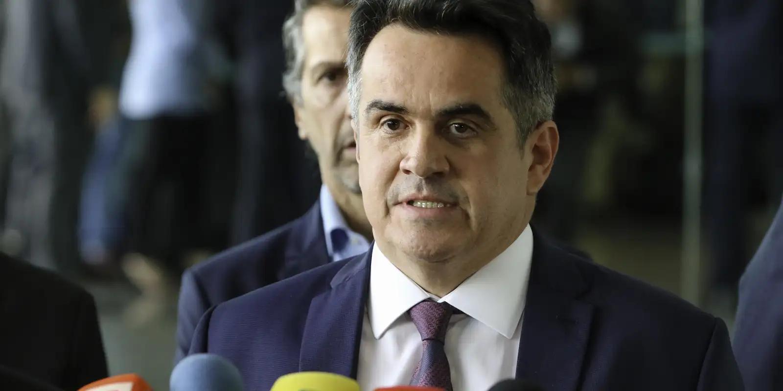 Mesada e viagens custeadas: PF detalha supostas vantagens recebidas por Ciro Nogueira