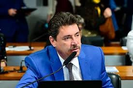 Paraná Pesquisas aponta Wilder Morais empatado com o PT; na espontânea, apenas 2,7% dos eleitores lembram do senador