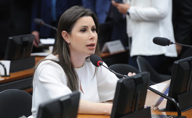 Proposta autoriza dedução de despesas com vacinas obrigatórias no Imposto de Renda