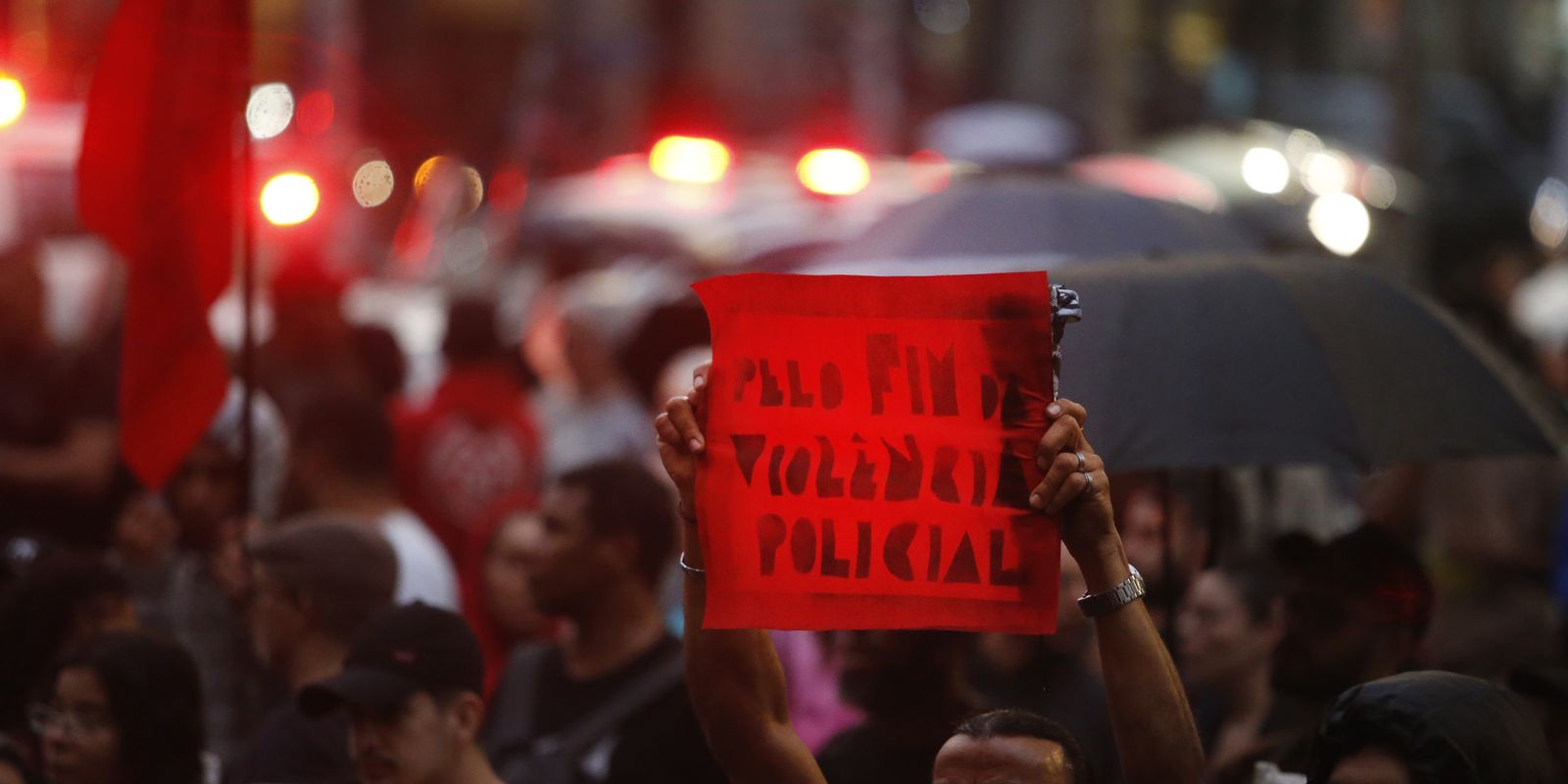 O sistema de segurança pública no Brasil ainda reflete a ditadura, aponta especialista
