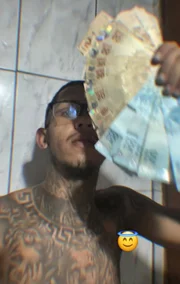 Jovem que anunciava drogas nas redes sociais é detido na Feira do Rolo