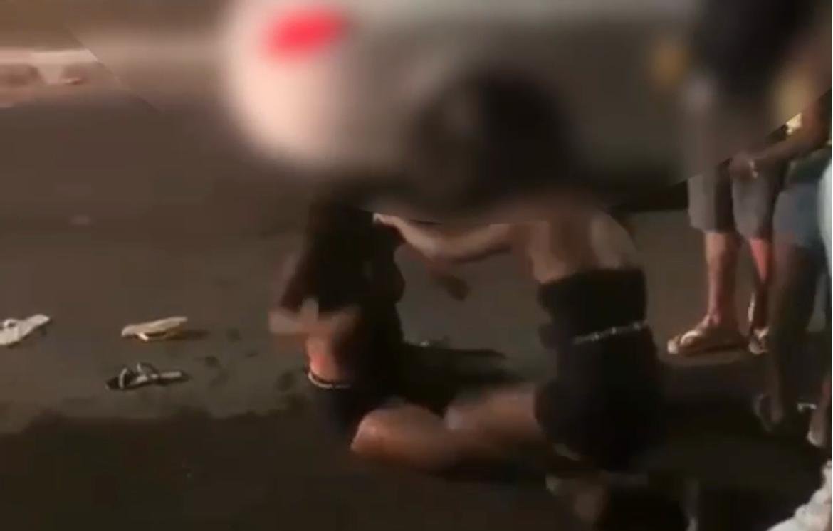 Vídeo: adolescentes se envolvem em briga no Jardim Ingá