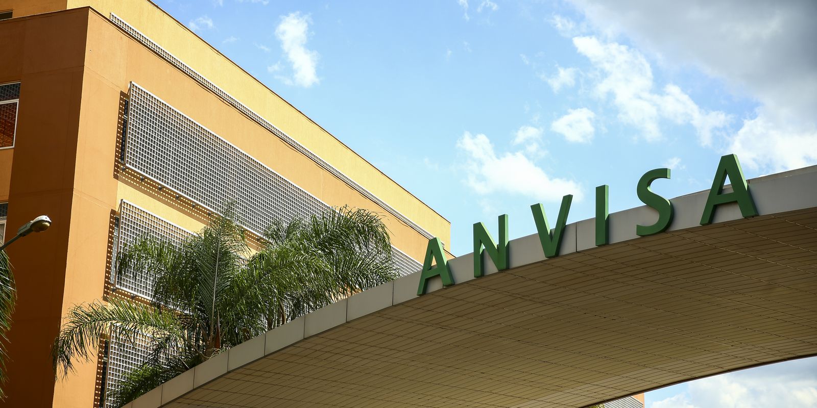Anvisa proíbe atuação da plataforma Voy na oferta de medicamentos e consultas online