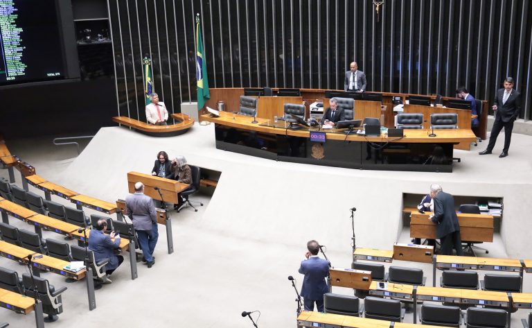 Câmara dos Deputados aprova MP que altera benefício fiscal para importação de cacau