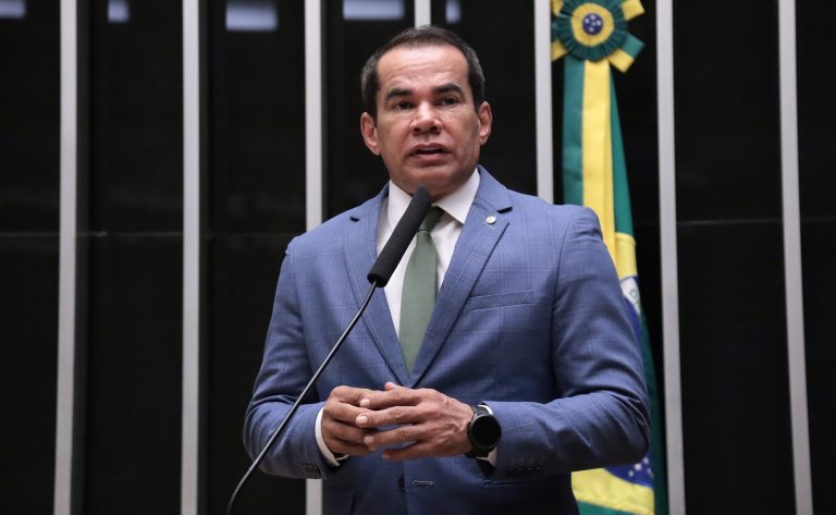 Câmara dos Deputados aprova criação de 91 cargos em comissão na Defensoria Pública da União