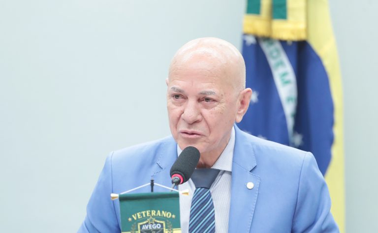 Comissão de Educação da Câmara aprova projeto que estimula idosos no ensino superior