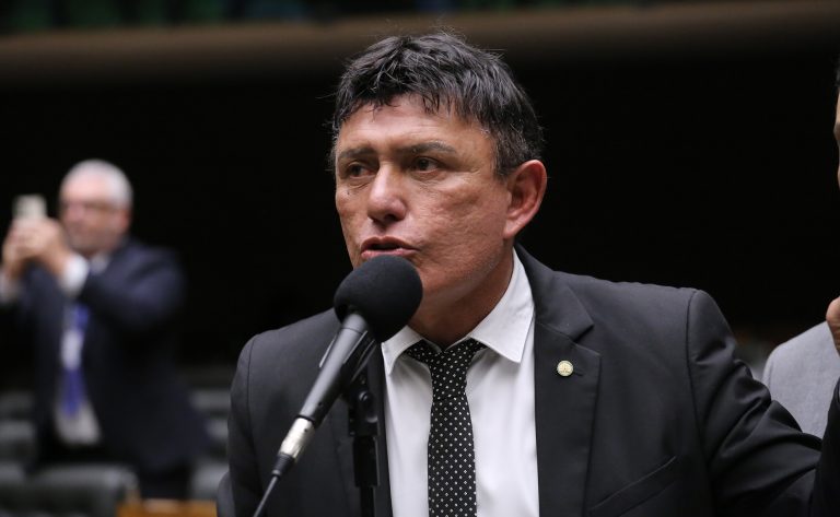 Comissão da Câmara aprova PL que permite a técnicos industriais emitir documento para registro de imóvel