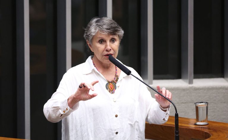 Câmara debate dia da valorização das mulheres na infraestrutura nacional