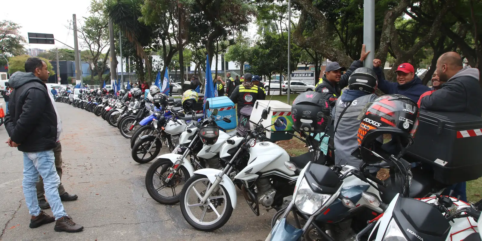 Governo federal anuncia Move Motos, nova linha de crédito para motociclistas de aplicativos