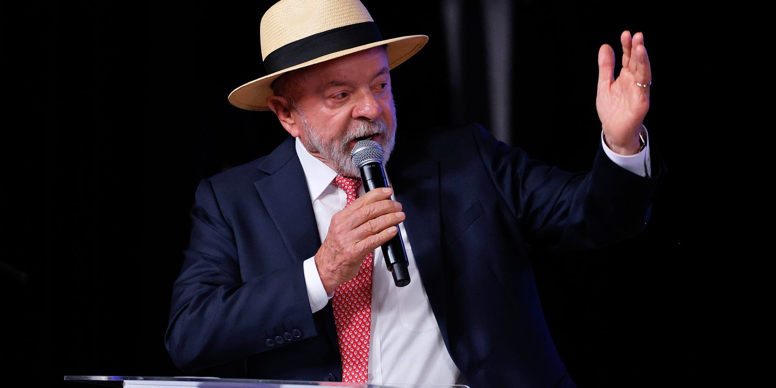 Lula felicita Colômbia após eleição que elegeu Abelardo de la Espriella