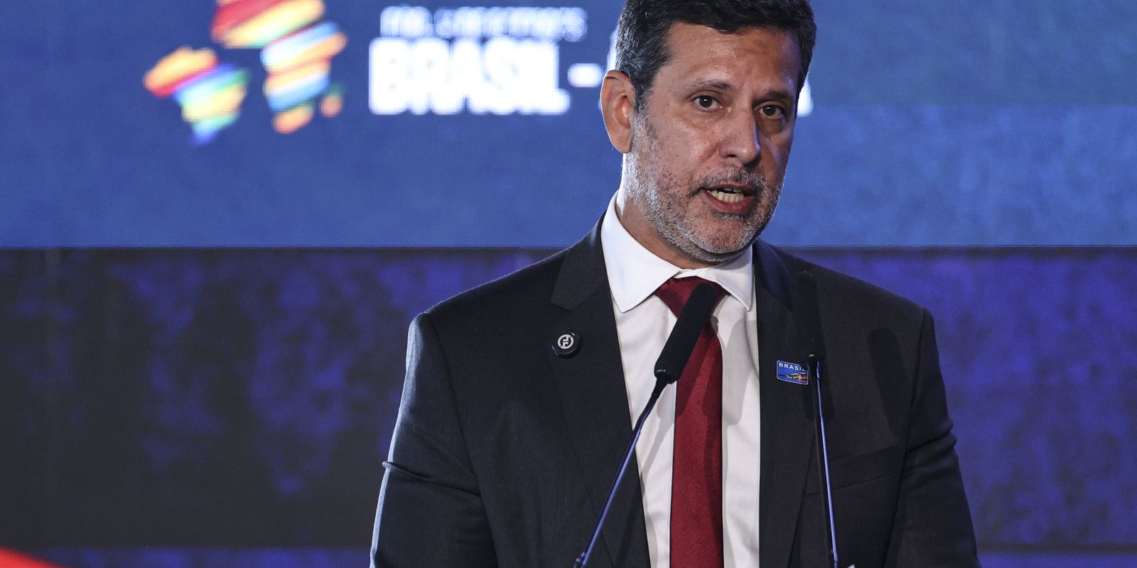 MEC atribui queda histórica do analfabetismo a políticas educacionais