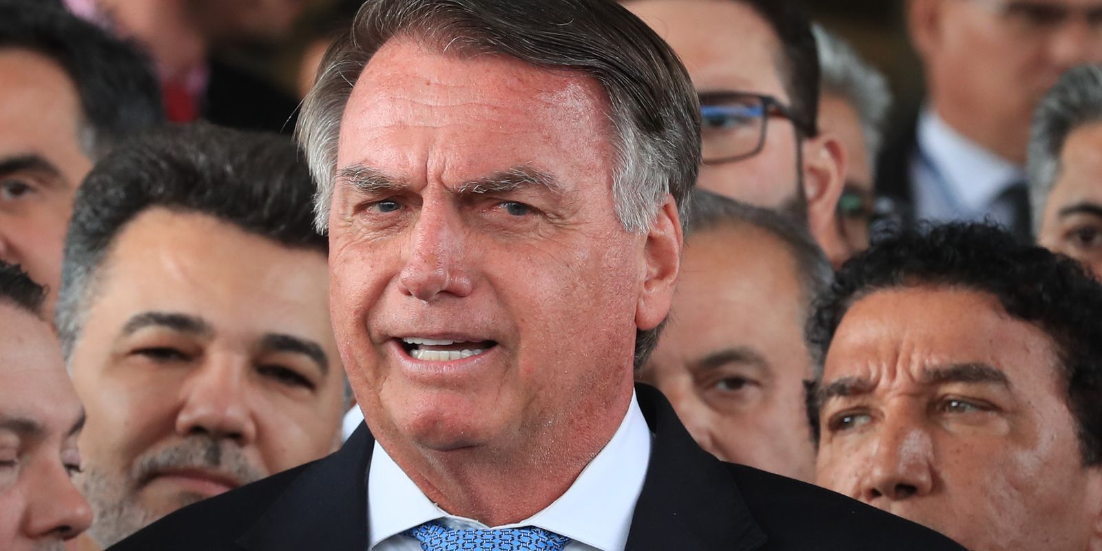 Moraes autoriza defesa de Bolsonaro em depoimento sobre arma apreendida