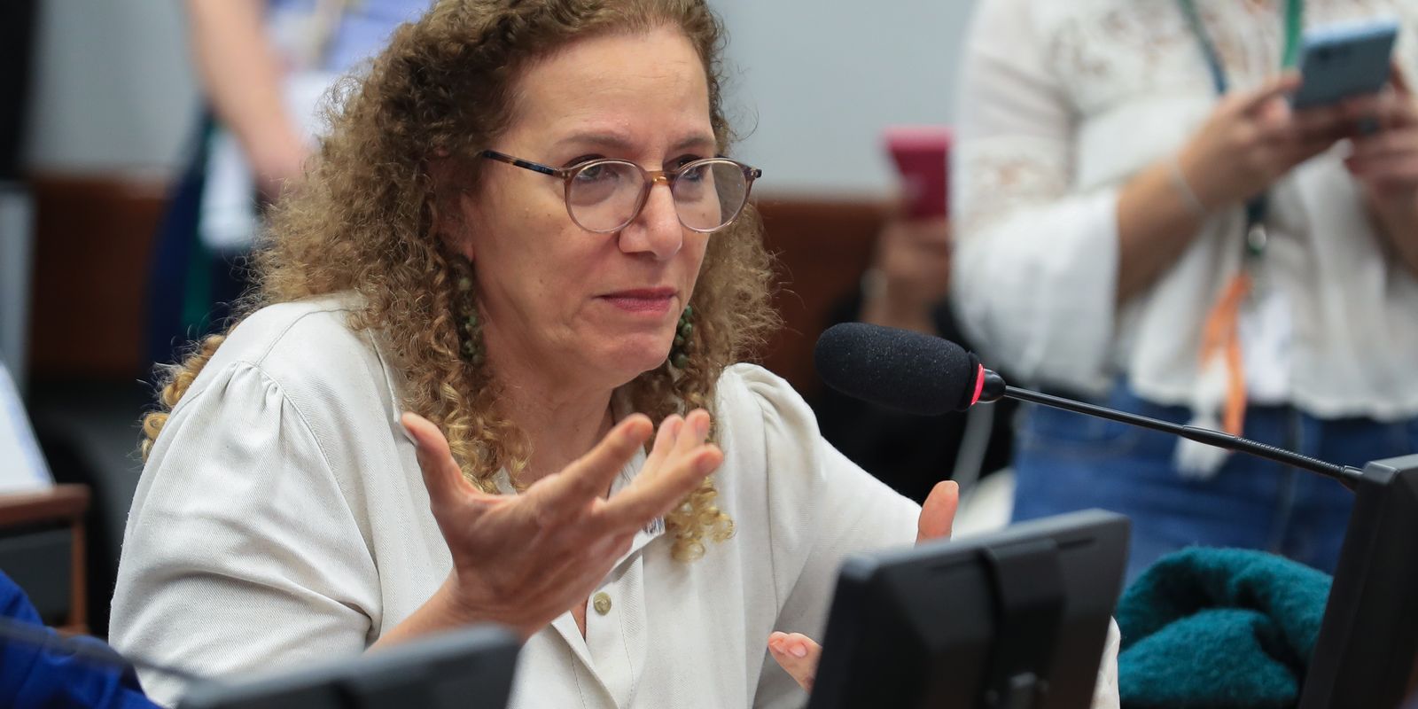 Parlamentares governistas brasileiros em missão nos EUA defendem soberania e o PIX