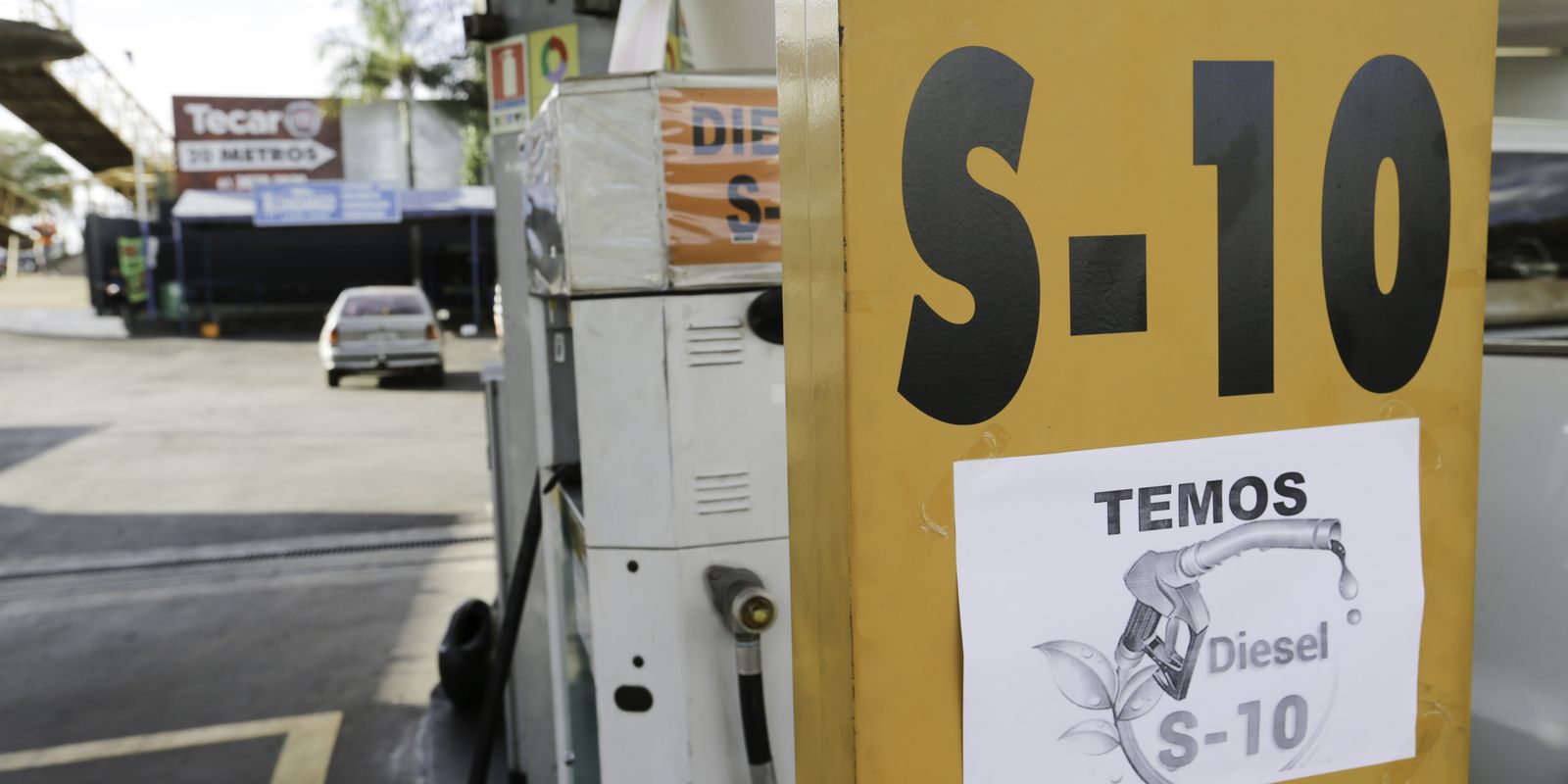 Petrobras adere a nova subvenção para óleo diesel e ajusta preços em R$ 1,12