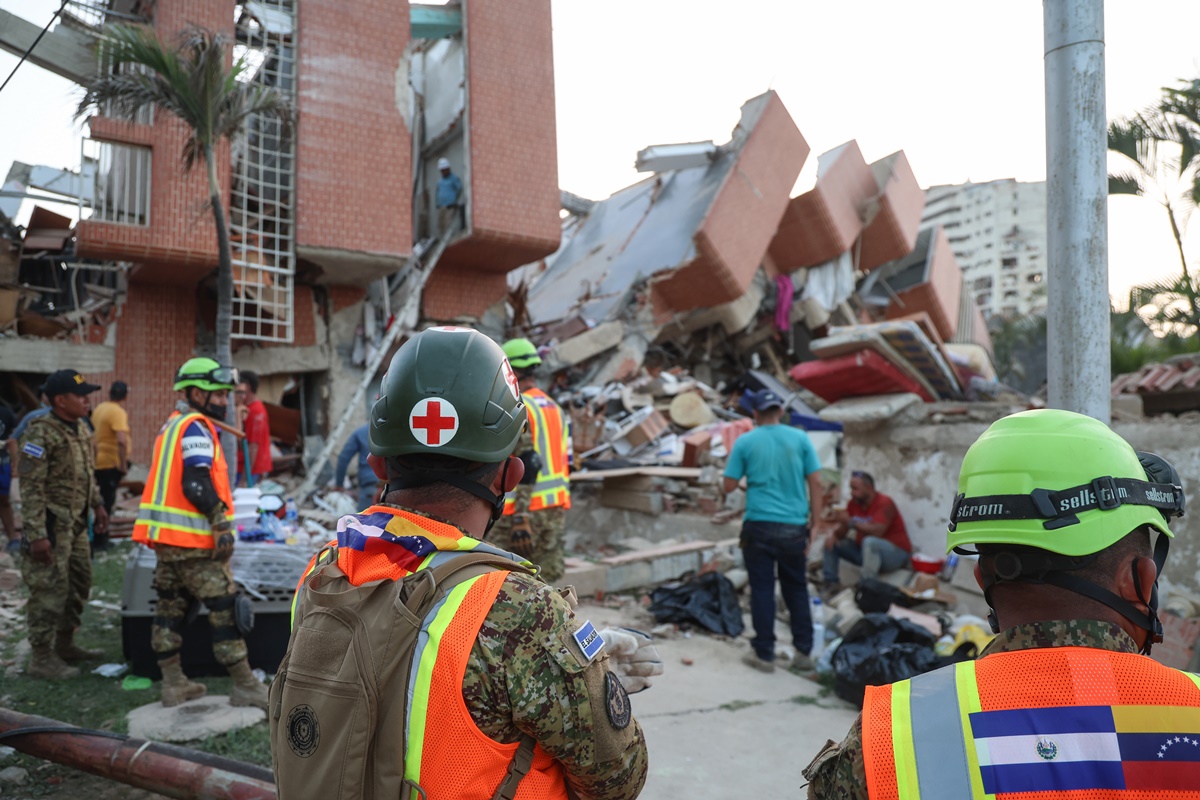 Venezuela entra no terceiro dia de buscas por desaparecidos após terremoto, com apoio internacional