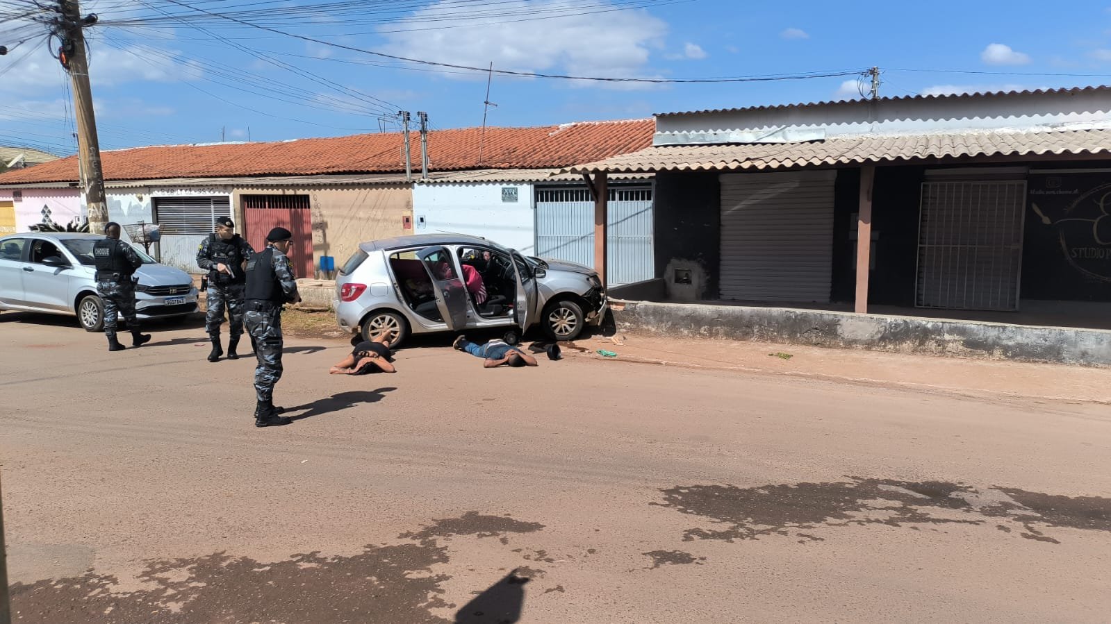 Trio suspeito de série de furtos no DF e Entorno é detido em Valparaíso