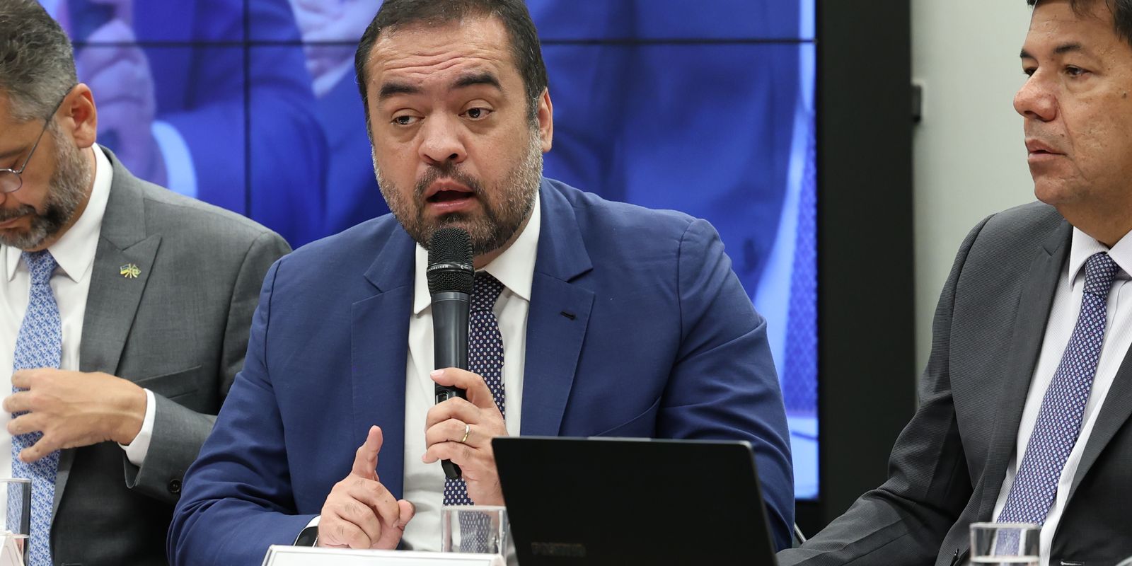 TSE confirma inelegibilidade de Claudio Castro e STF decidirá sobre eleições para governador