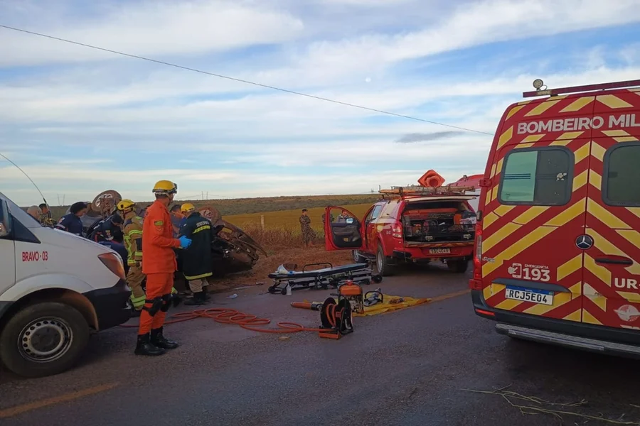 Soldado do Exército morre em capotamento de carro na zona rural de Formosa