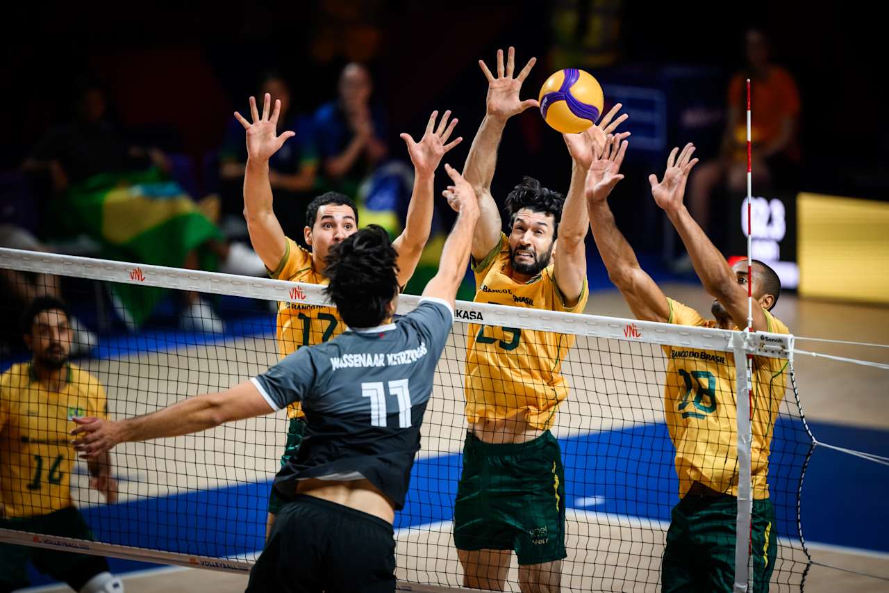 Brasil supera o Canadá no tie-break e encerra sequência negativa no vôlei