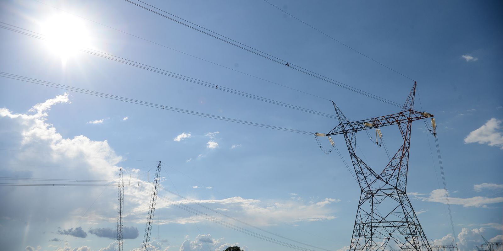Aneel realiza segundo leilão de transmissão de energia do ano na B3