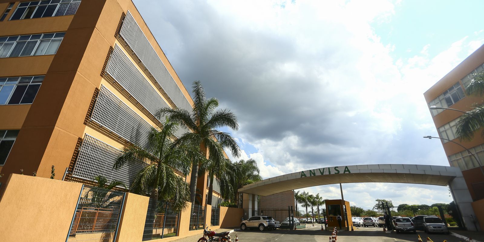 Anvisa ordena apreensão de lotes falsificados do Mounjaro e proíbe produtos irregulares
