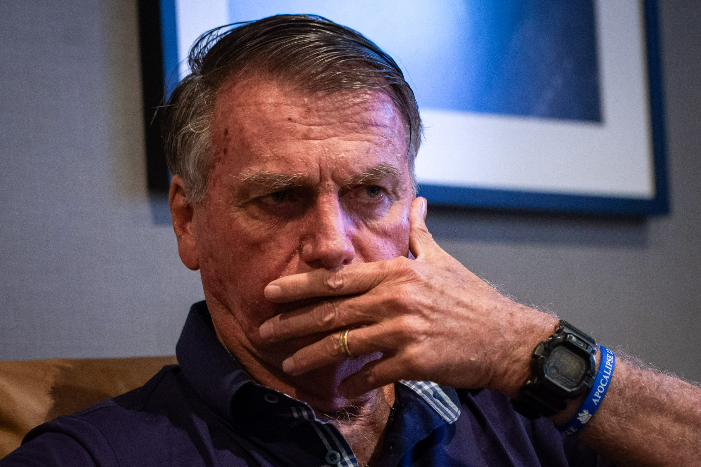 Exército entrega seis armas de Bolsonaro à PF após determinação de Moraes