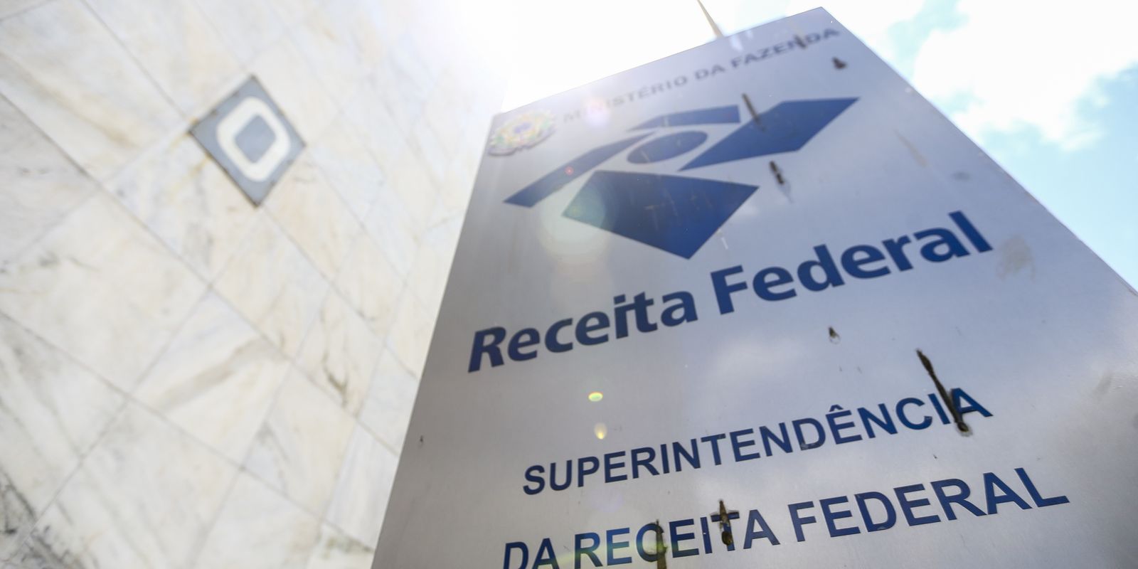Arrecadação federal avança 7,7% em junho e atinge marcas expressivas no país