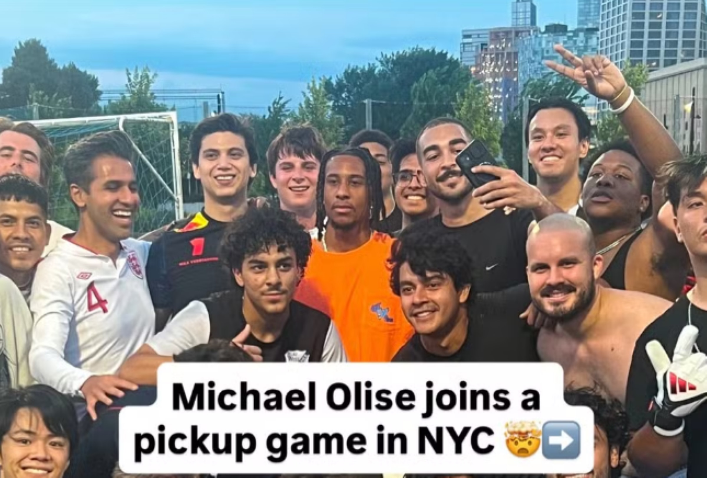 Destaque da França, Michael Olise surge jogando futebol amador em NY