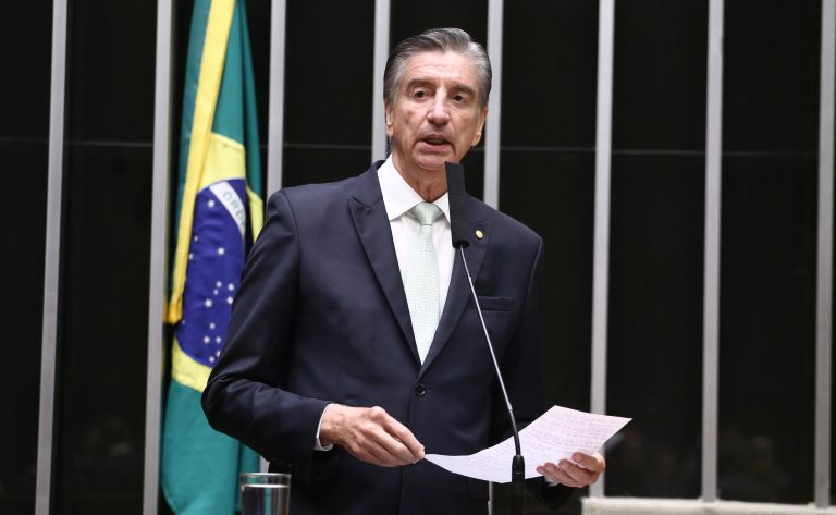 Comissão da Câmara aprova suspensão de pagamento do Fies durante calamidade pública