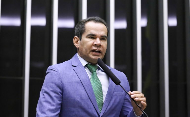CCJ aprova recursos para qualificação cultural de pessoas com deficiência