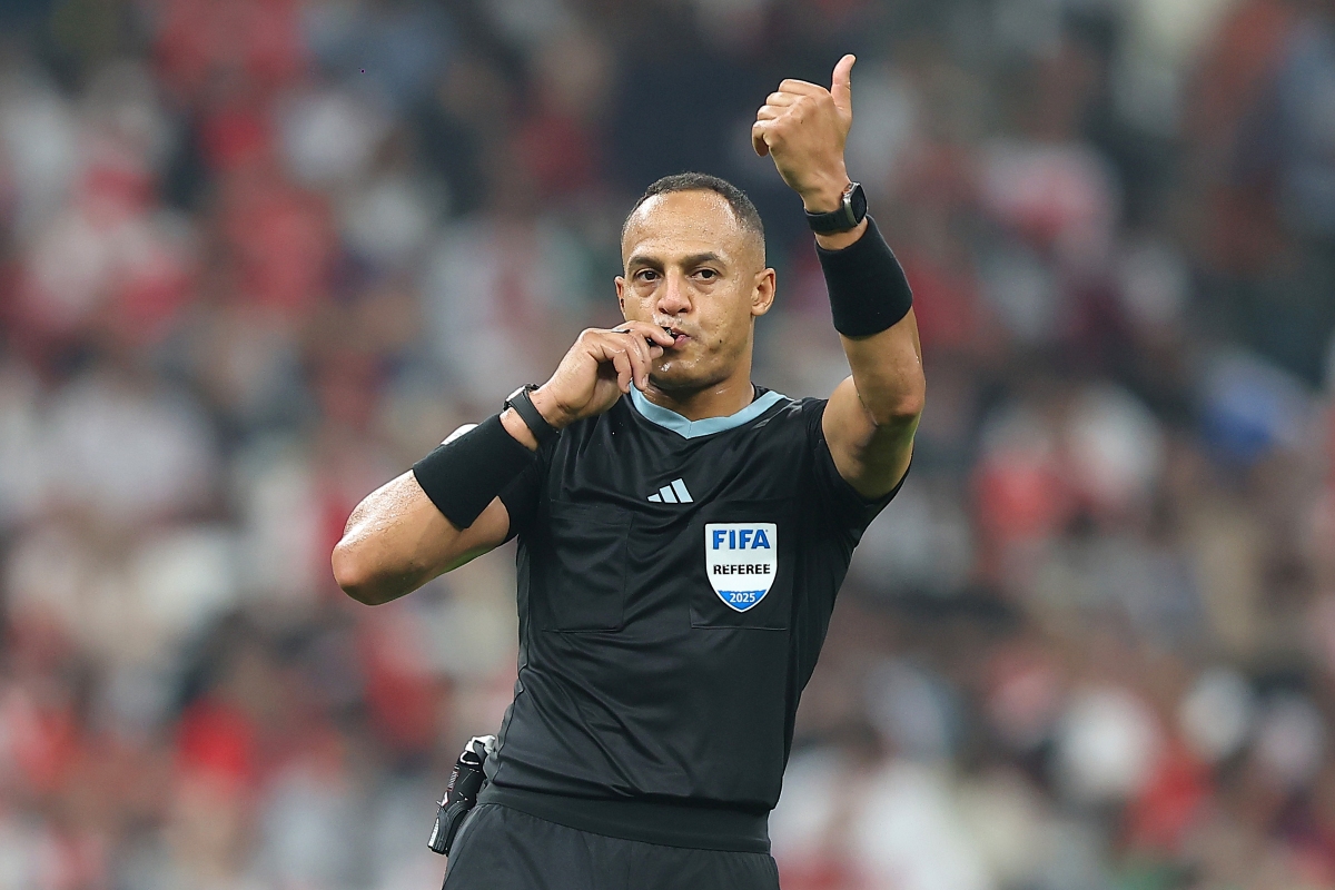 Ismail Elfath é escalado para apitar semifinal entre Argentina e Inglaterra