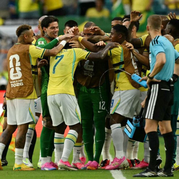 Igrejas evangélicas ajustam cultos por jogo do Brasil e geram debate