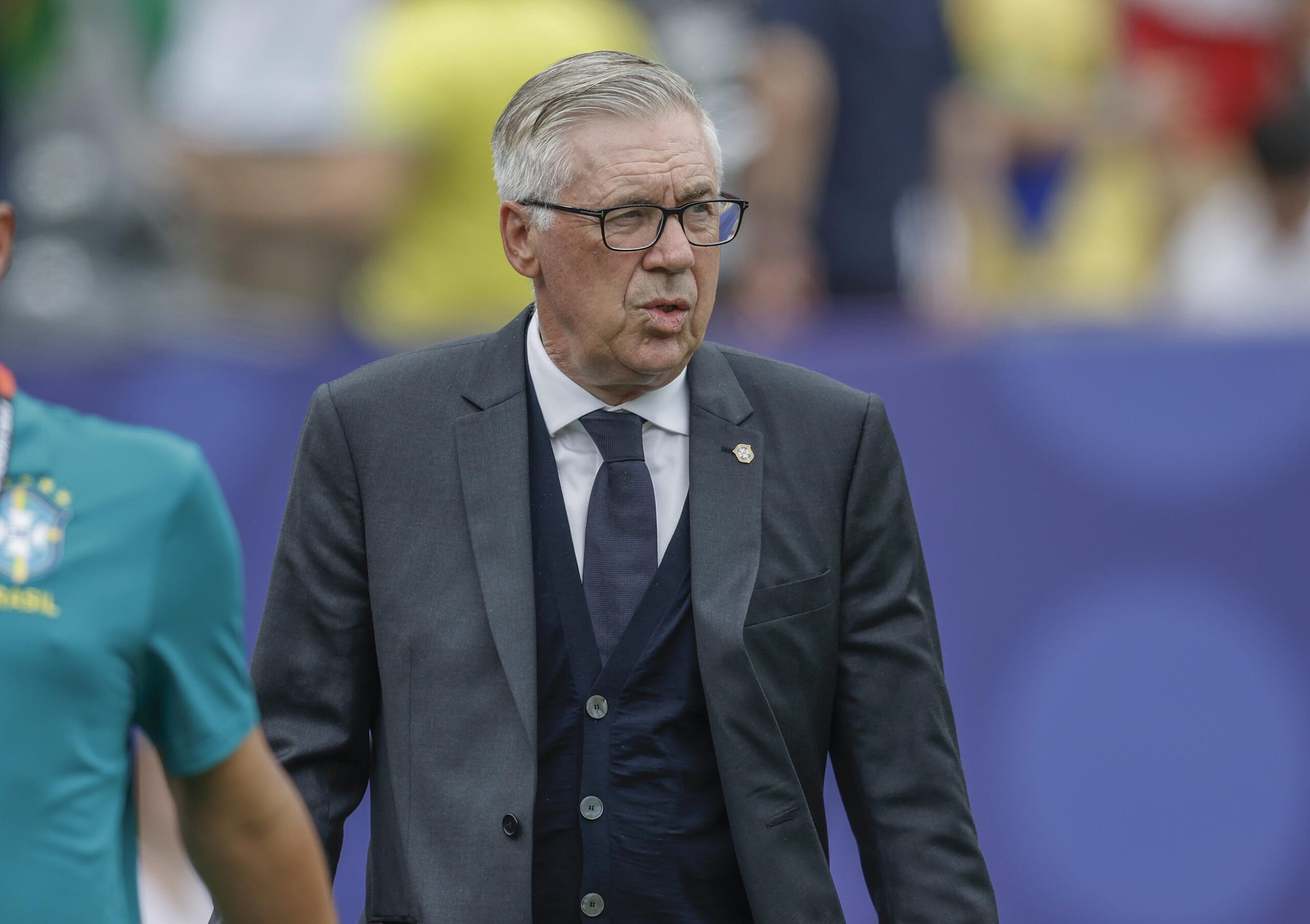 Delegação da Seleção Brasileira retorna ao Brasil após eliminação na Copa do Mundo
