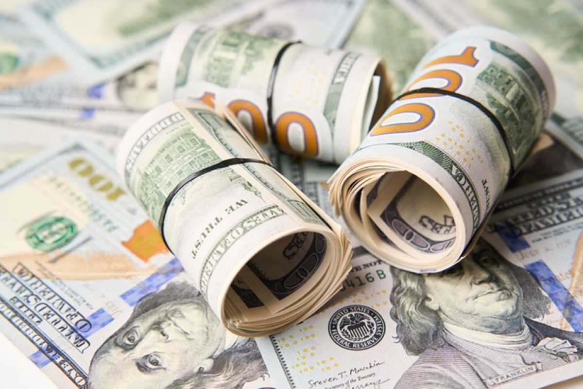 Com queda no preço do petróleo, dólar hoje opera estável a R$ 5,08