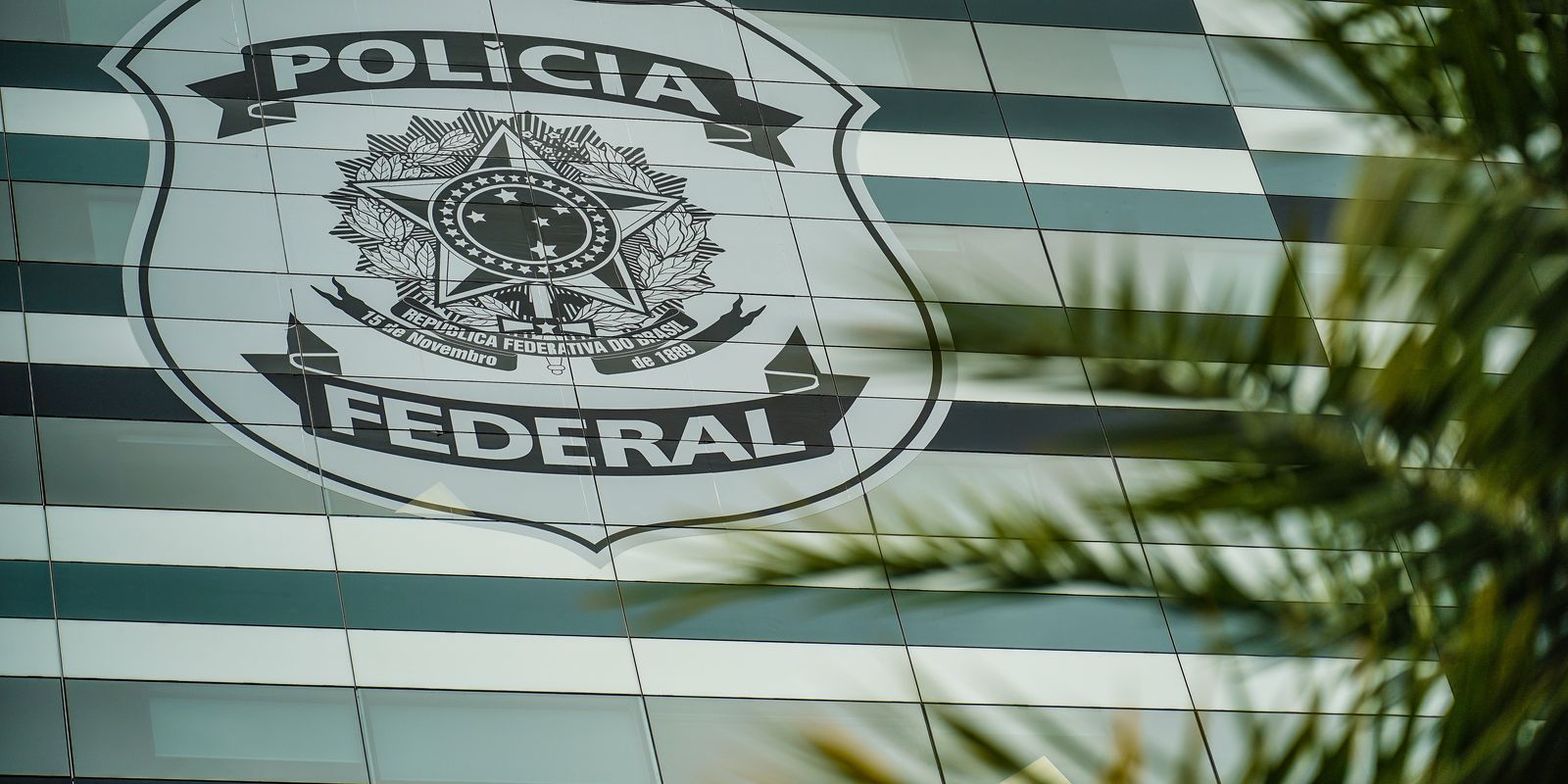 Flávio Bolsonaro nega calúnia contra Lula em manifestação escrita enviada à PF