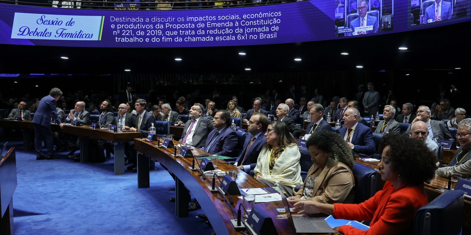 Empresários criticam PEC 6x1 no Senado; sindicatos e governo defendem redução da jornada de trabalho