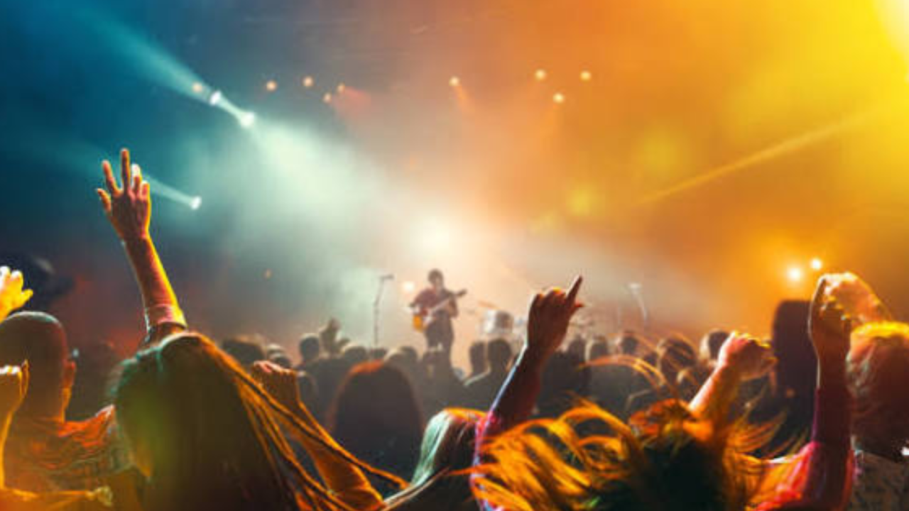 Pirenópolis celebra 10 anos da Santa Dica com festival de cerveja artesanal e black music