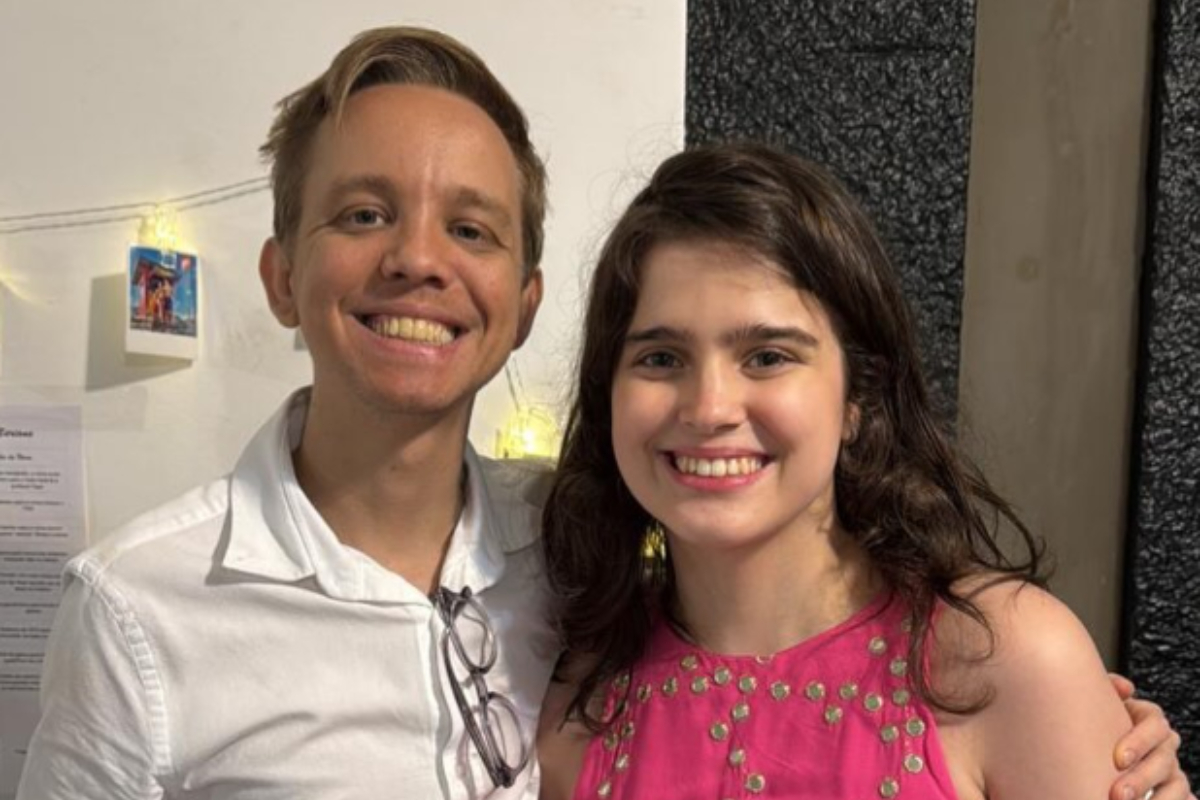 Valentina Schmidt, filha do apresentador, anuncia noivado