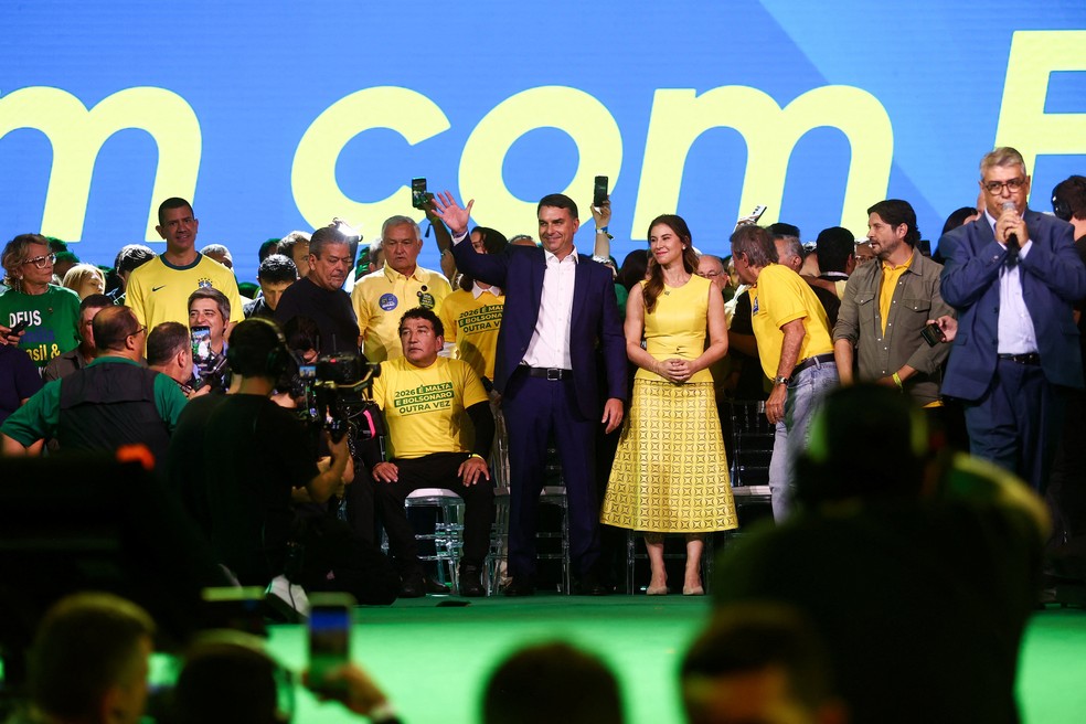 Flávio Bolsonaro lança candidatura presidencial e mira sucessão política