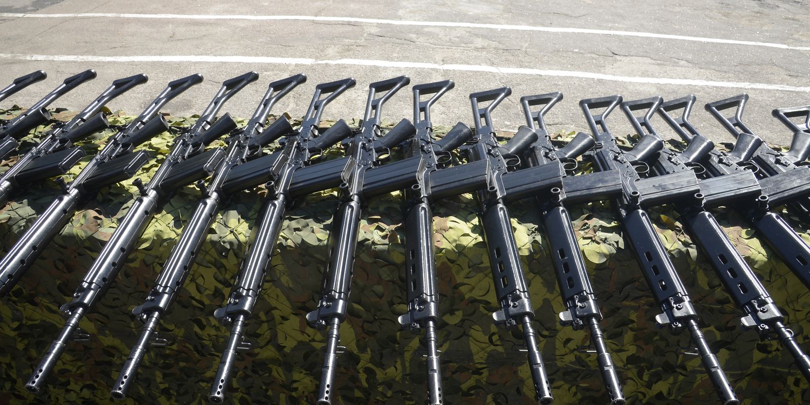 Governo do Rio determina recadastramento obrigatório de armas para segurança