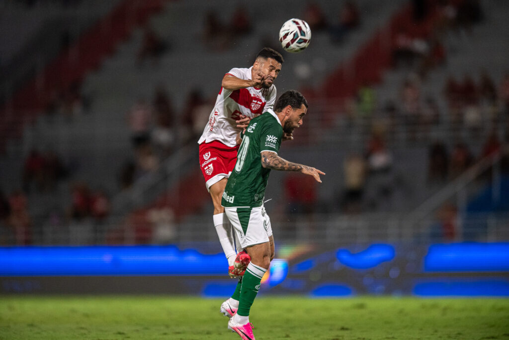 Goiás busca vitória contra Ponte Preta para se aproximar do G-6 da Série B