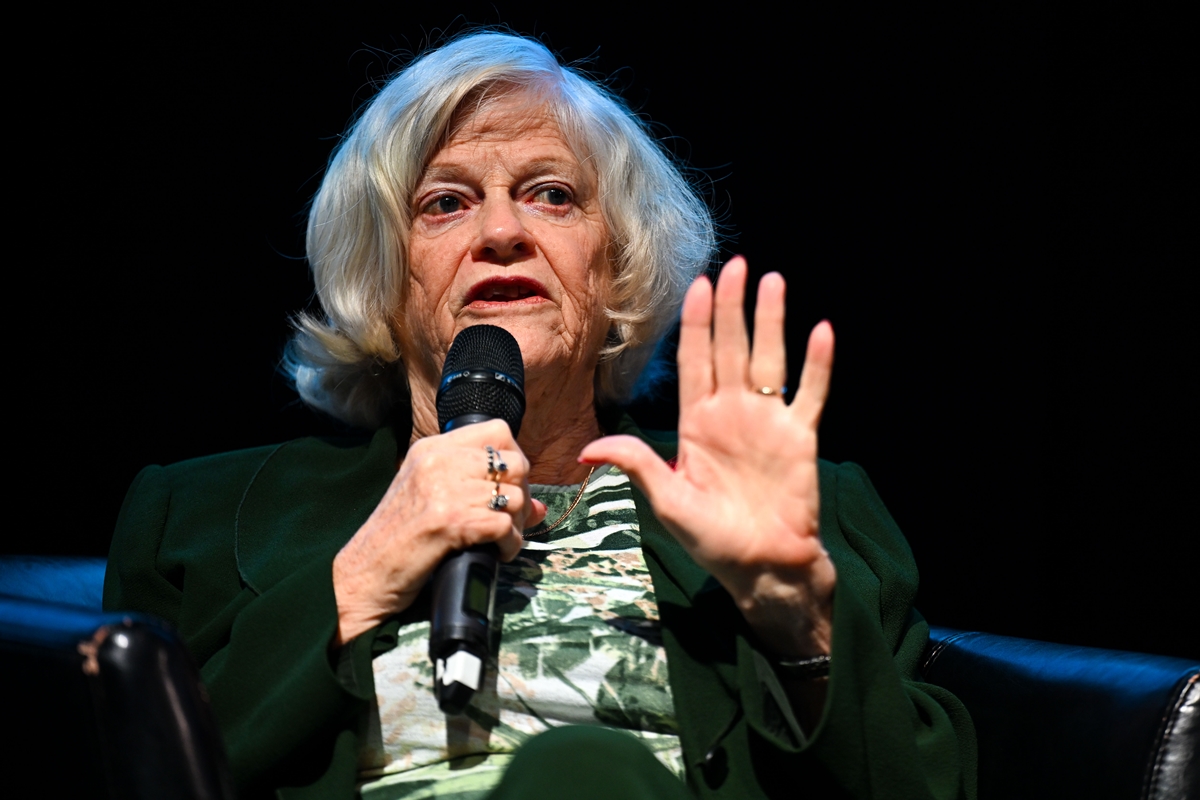Suspeito de assassinato de Ann Widdecombe é liberado pela polícia