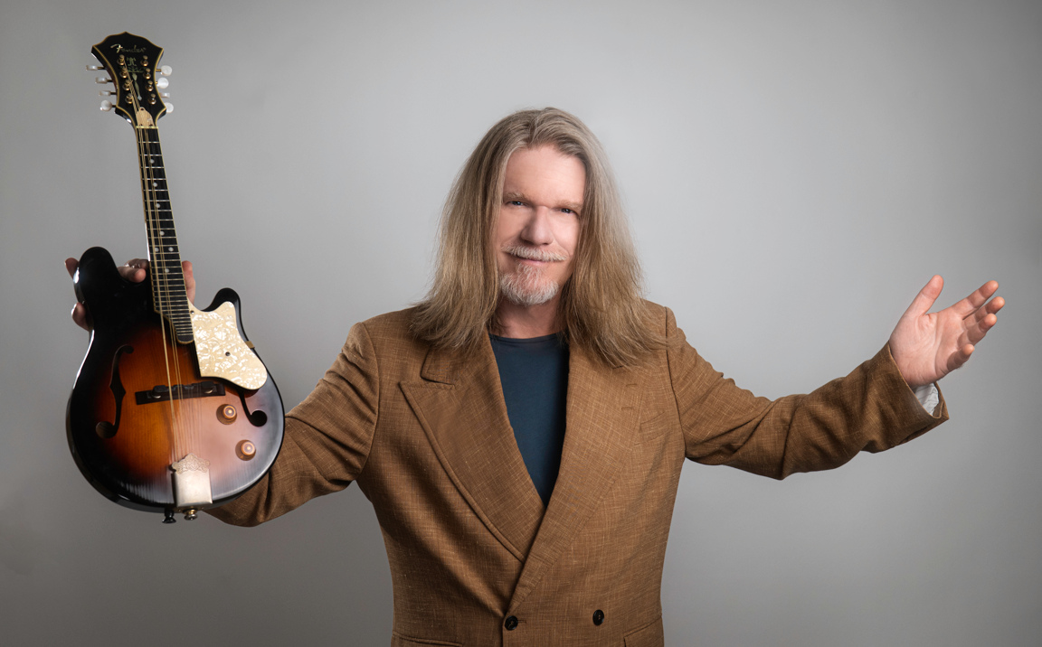 Humberto Gessinger encerra turnê acústica em Goiânia com show especial