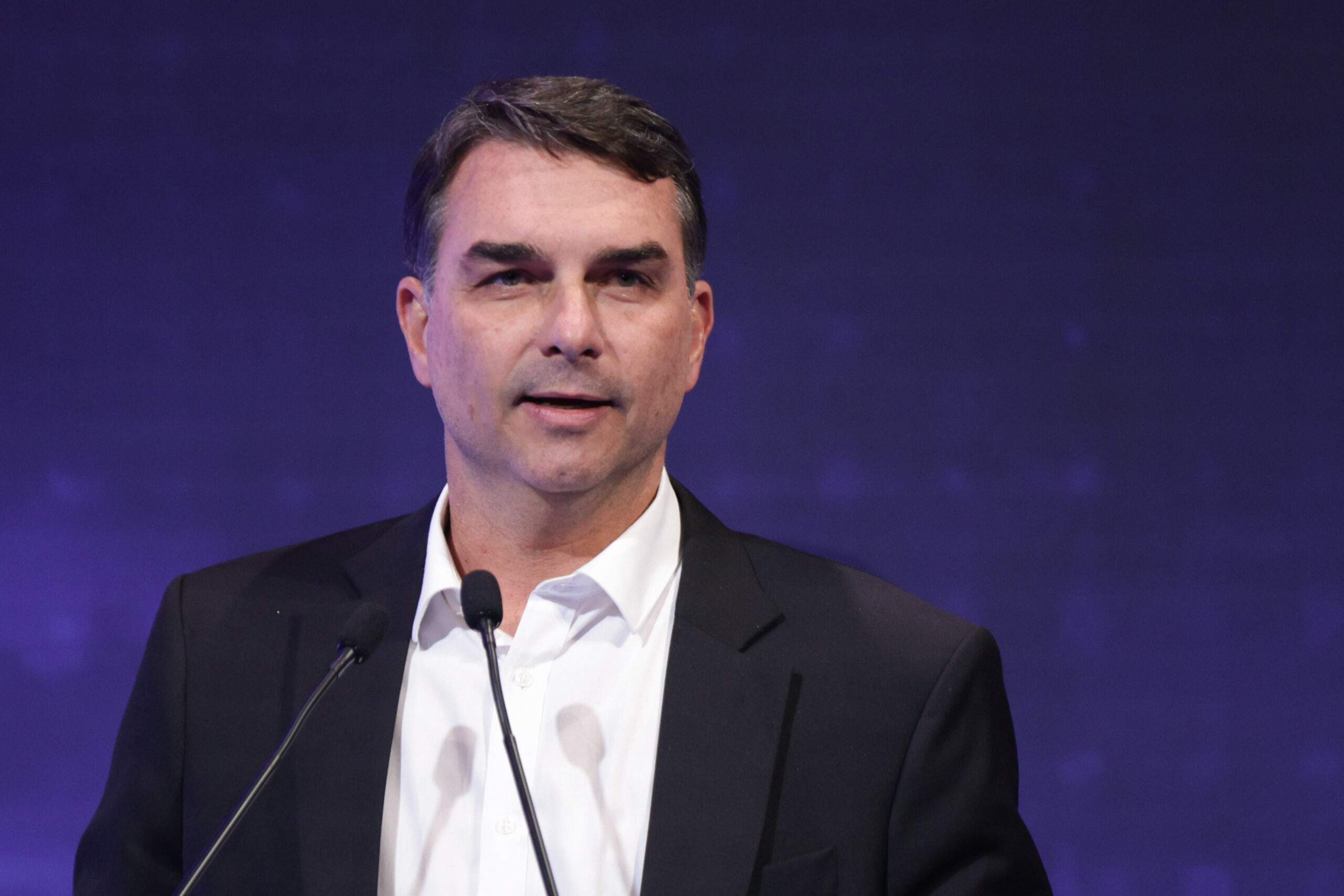 Justiça Eleitoral libera carreata de Flávio Bolsonaro após pedido negado ao PSol