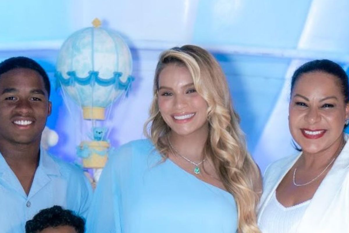 Mãe de Endrick publica foto ao lado de Gabriely Miranda após rumores