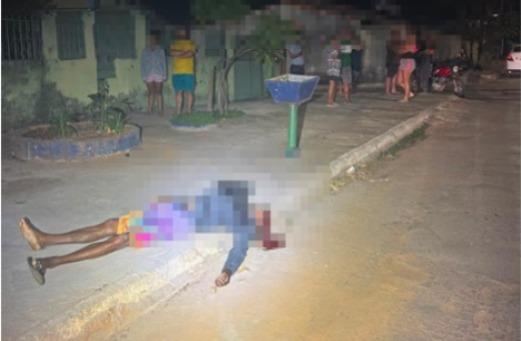 Moradora confunde tiros com bombinhas e acha homem morto na calçada