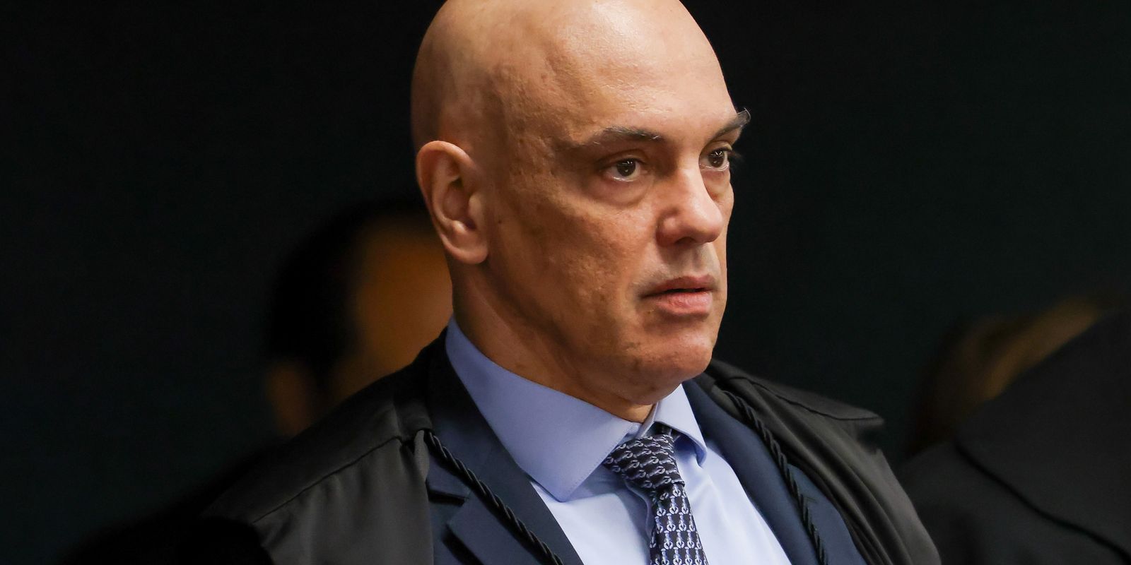 Moraes solicita novo posicionamento da PGR sobre arma de Bolsonaro