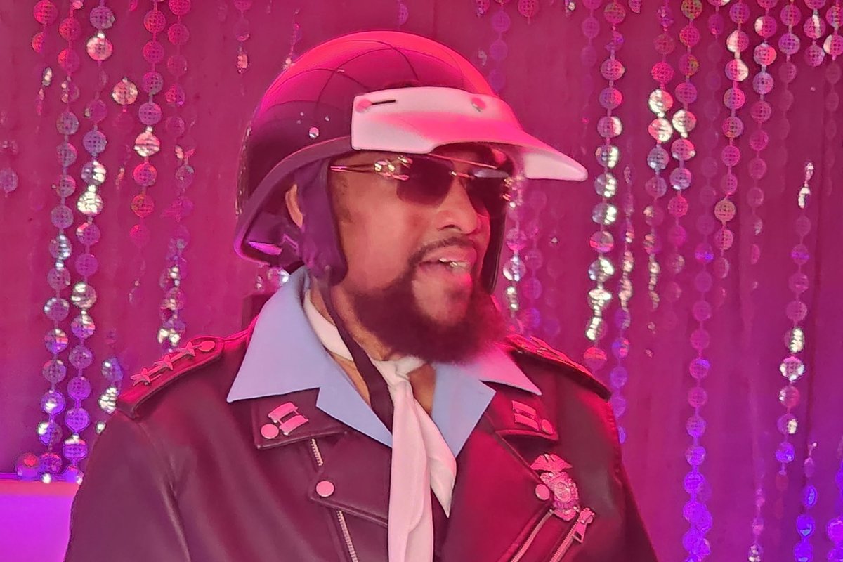 Victor Willis, a voz do Village People e coautor de Y.M.C.A., falece aos 74 anos